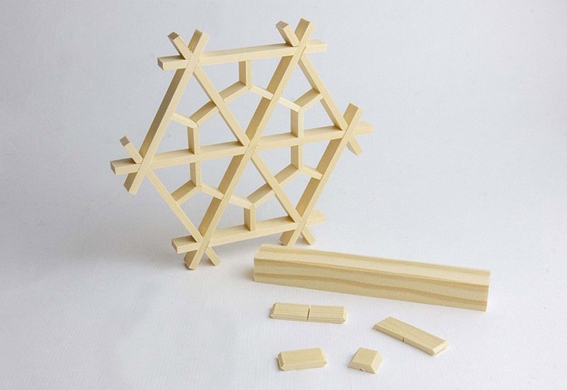 手手 花窗DIY體驗包-木器窗花杯墊(龜甲紋)